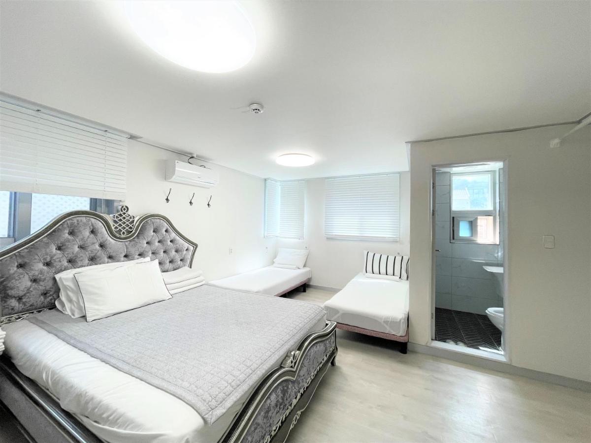 W Premium Guesthouse Incheon Airport Exterior photo