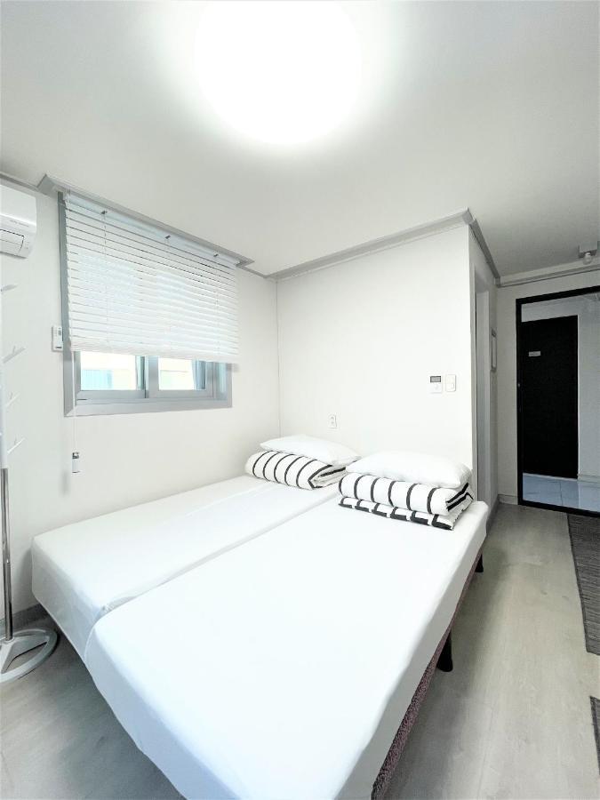 W Premium Guesthouse Incheon Airport Exterior photo