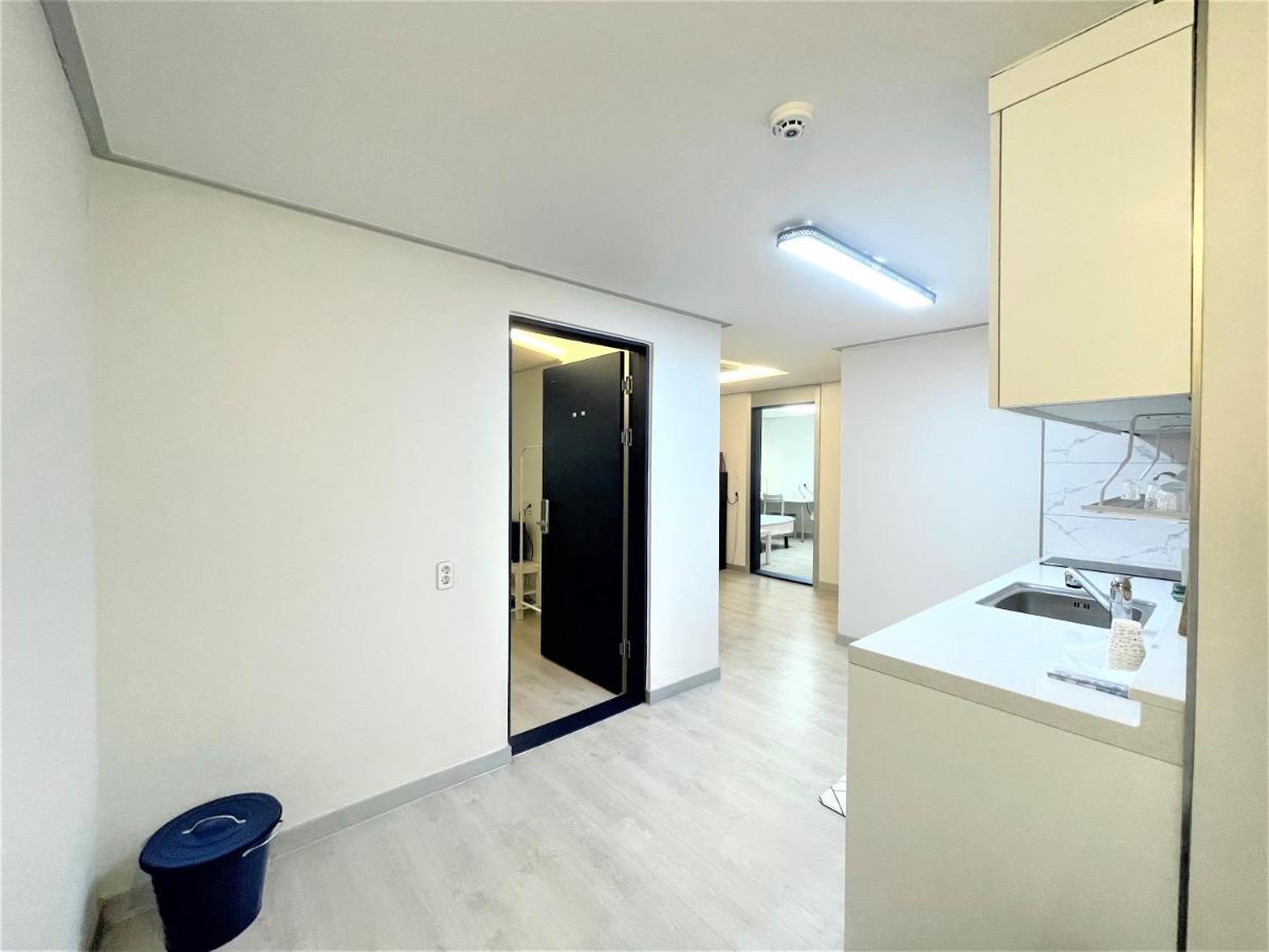 W Premium Guesthouse Incheon Airport Exterior photo