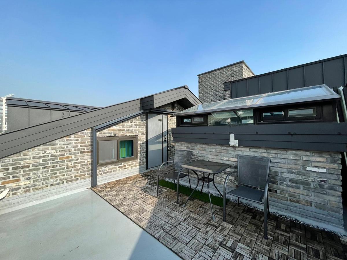 W Premium Guesthouse Incheon Airport Exterior photo