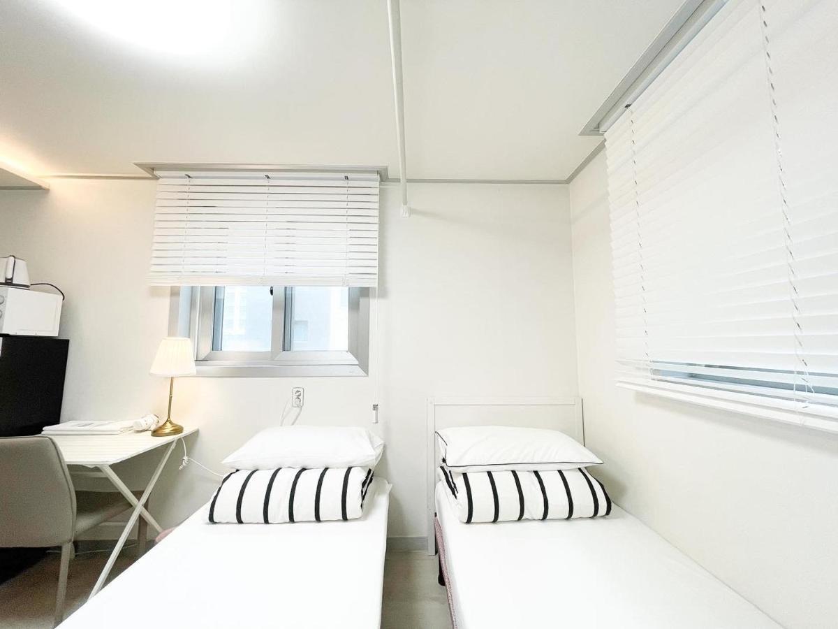 W Premium Guesthouse Incheon Airport Exterior photo