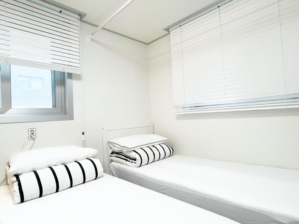 W Premium Guesthouse Incheon Airport Exterior photo