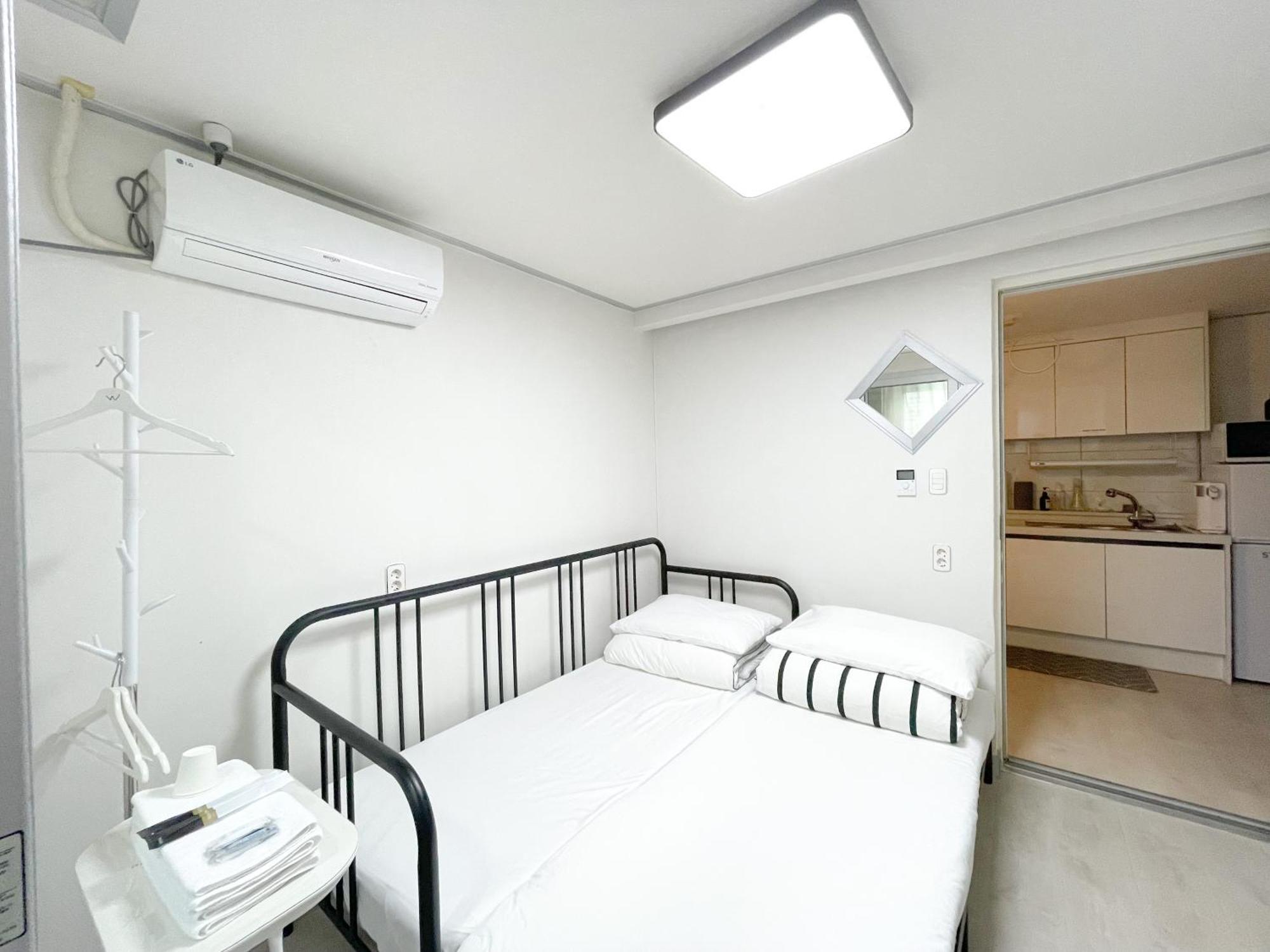W Premium Guesthouse Incheon Airport Exterior photo